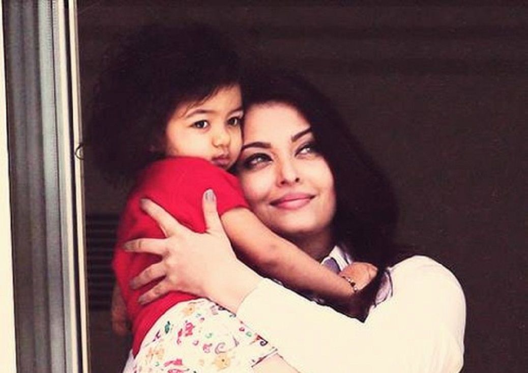 Aish with daughter