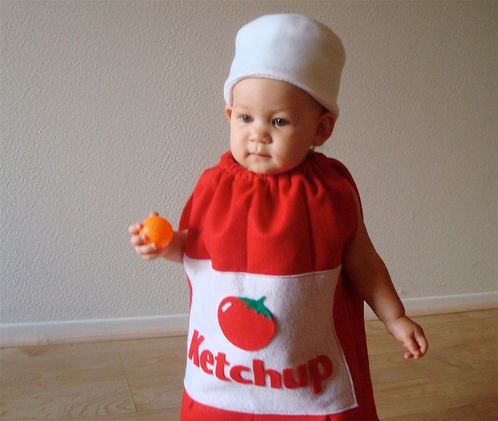 kids in food costumes