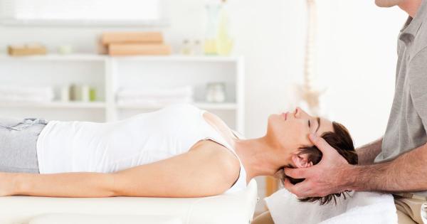 chiropractor huntington beach for back pain headaches and whiplash