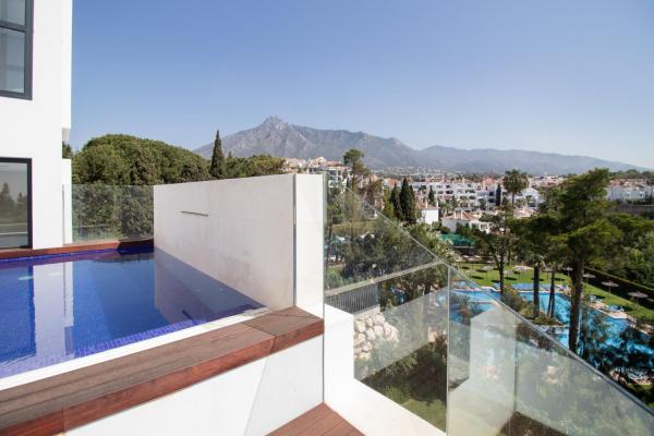 the top marbella golden mile new development homes for fans of golf and the beac