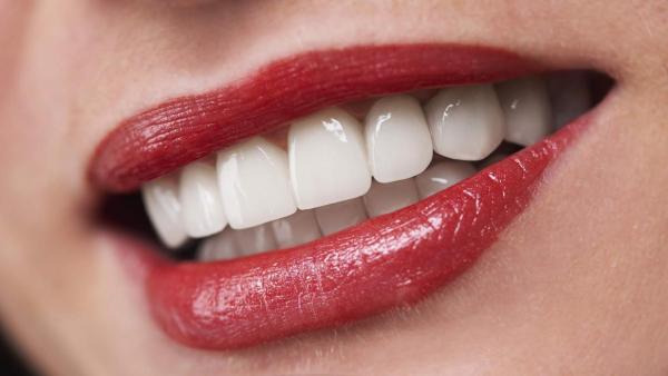 dental center glyfada offers all on4 implant procedure teeth in 1 day