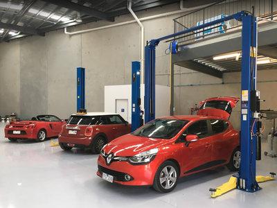 melbourne suburbs auto workshop offers smash repairs in hoppers crossing