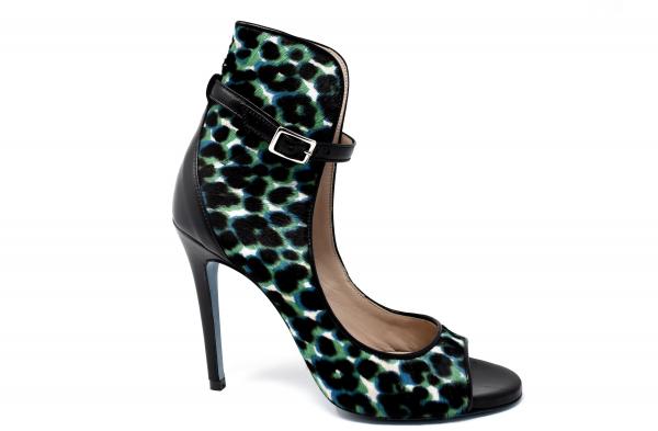 blue sole italian shoes womens expands its shoe repertoire and adds more styles