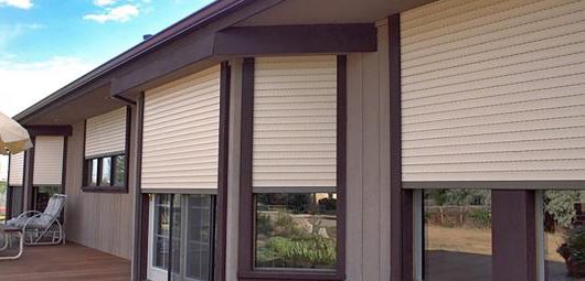 calgary retractable awnings