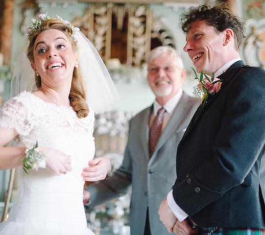 get the best uk luxury wedding officiant for your perfect bespoke ceremony