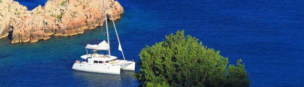 find the best luxury catamaran chaters to mykonos for a memorable holiday