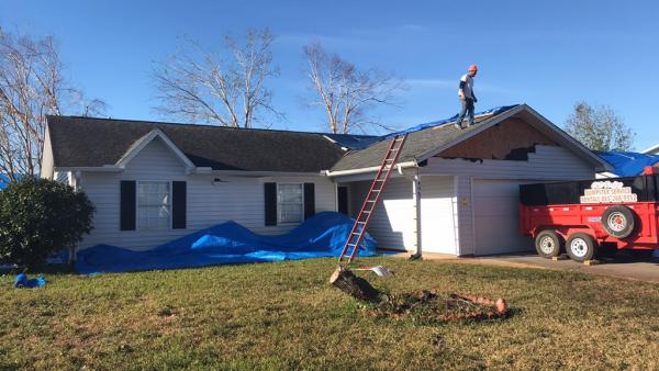 get affordable local roof repair in phenix city al for storm damage