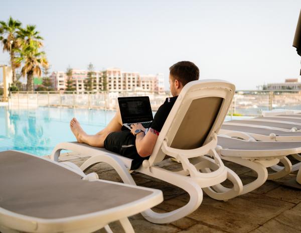 make money teaching online with this digital product development online course