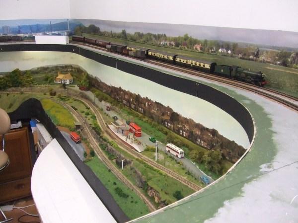 oo gauge railway layouts