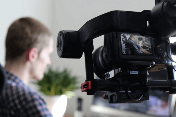 learn how to make documentaries in a week with this filmmaking crash course