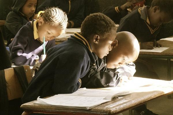 take the best tefl course to start teaching english overseas without degree