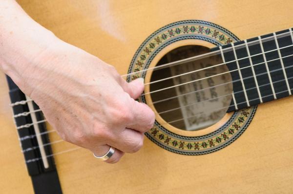 take your guitar strumming amp chord play to new heights with this new site