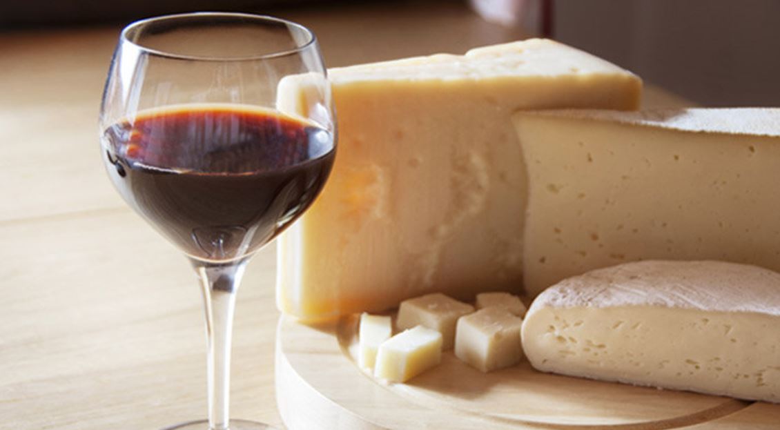 Cheese and Wine - Most Iconic Flavor Duos of All Time: Famous Food Combinations